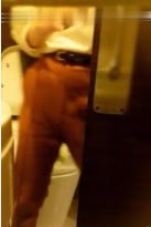 茶餐厅公厕全视角偷拍：多位美少女如厕私处尽露，阴毛清晰毕现！